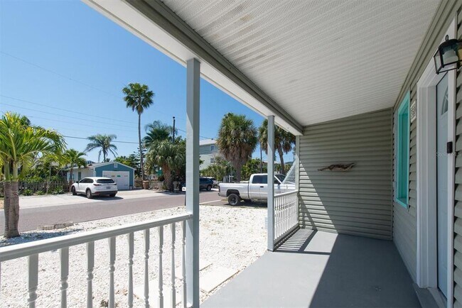 Building Photo - 358 Boca Ciega Dr