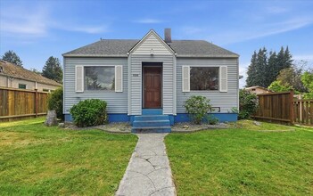 Building Photo - 3bed/1 bath near Point Defiance