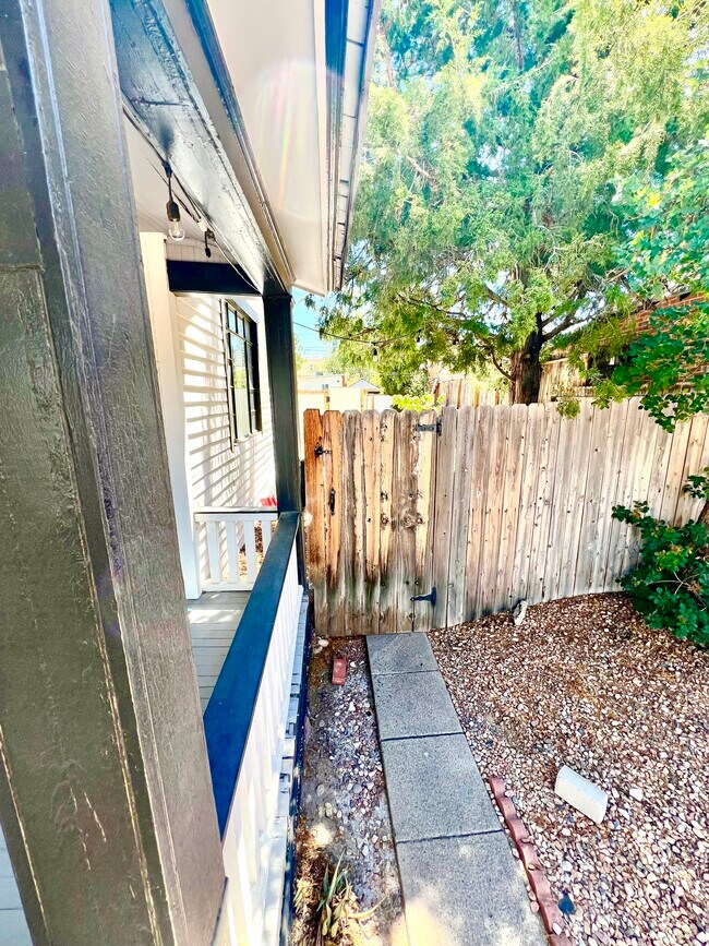 Building Photo - 120 Arno St SE