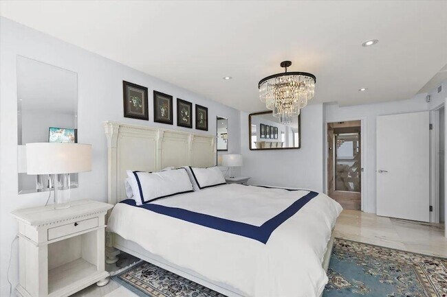 Building Photo - 1830 Avenida Del Mundo