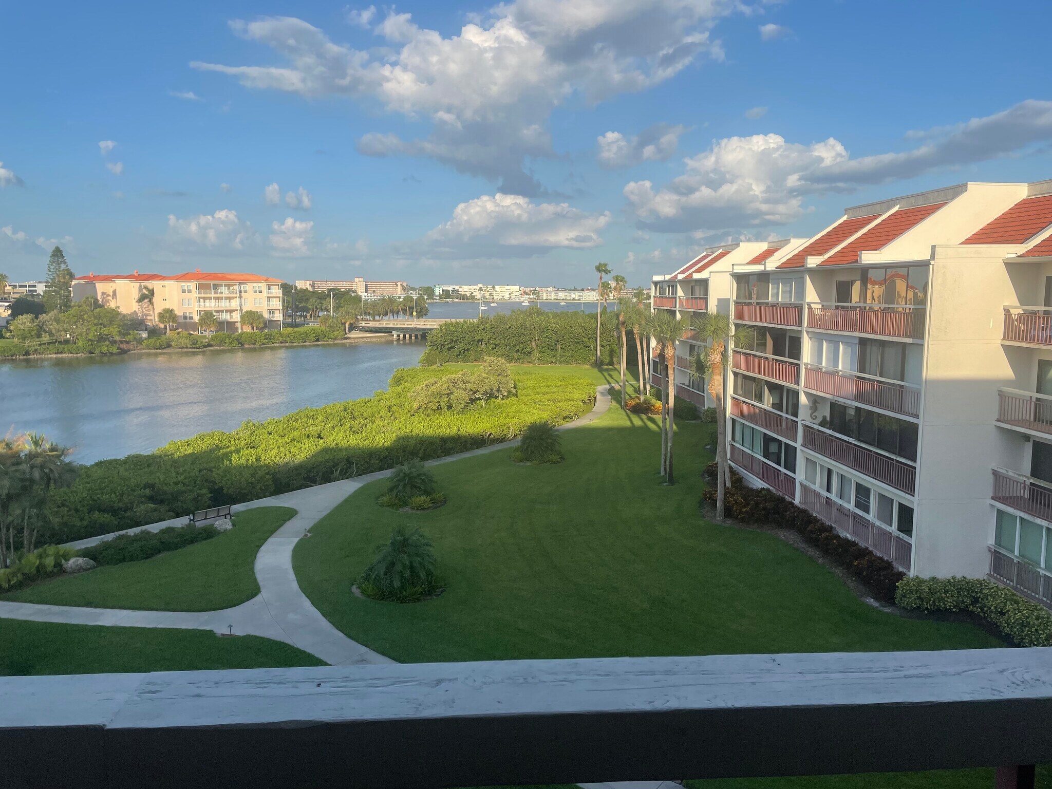 Walking trail around complex 1.5 miles - 7893 Sailboat Key Blvd S