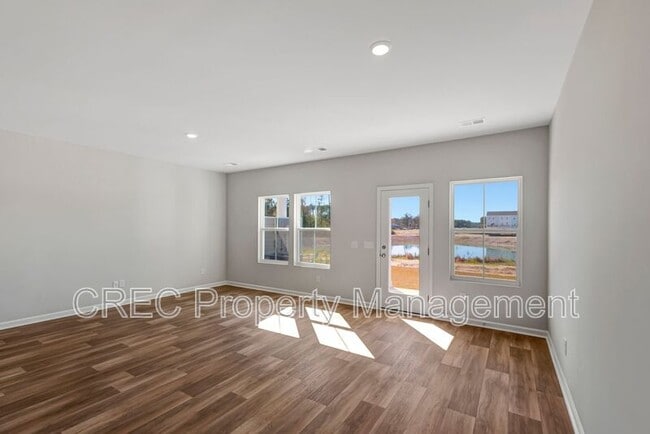 Building Photo - 790 Ridgley Dr