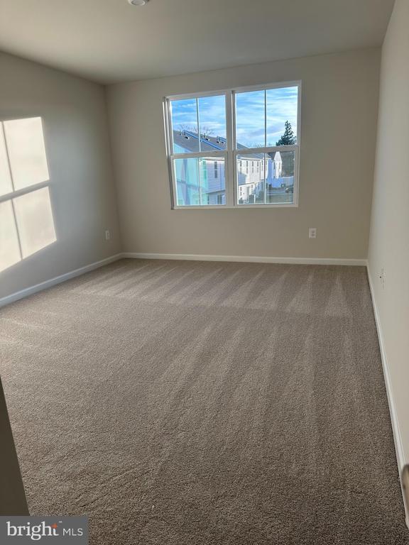 Building Photo - 645 Laurelwood Cir