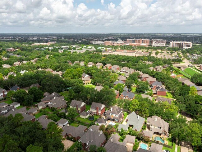 Building Photo - 16714 Colony Terrace Dr