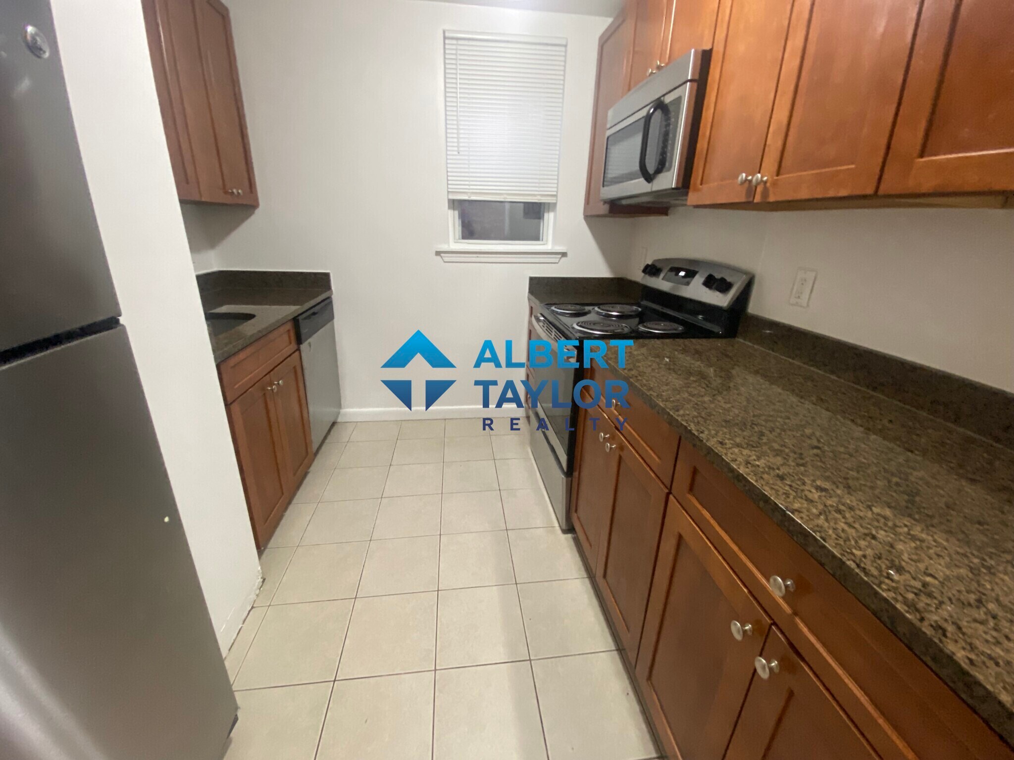 Building Photo - 10 Parker Hill Ave