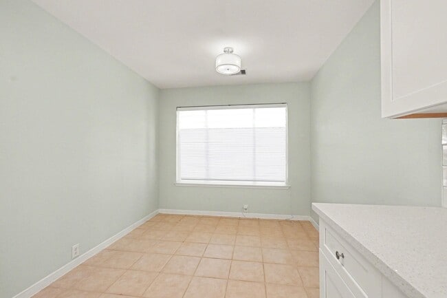 Building Photo - 17447 S Summit Canyon Dr