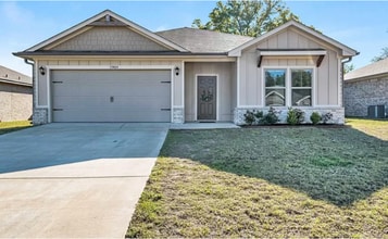 Building Photo - 17464 Stacy St