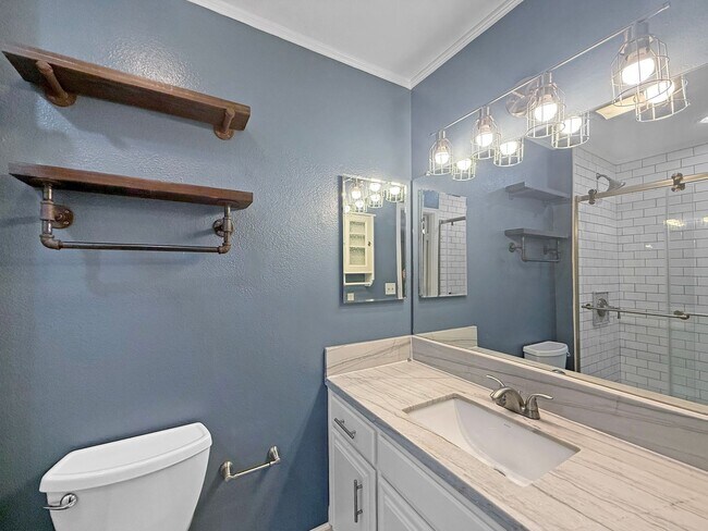 Building Photo - Beautiful 4B/2BA Home in Rancho Peñasquito...