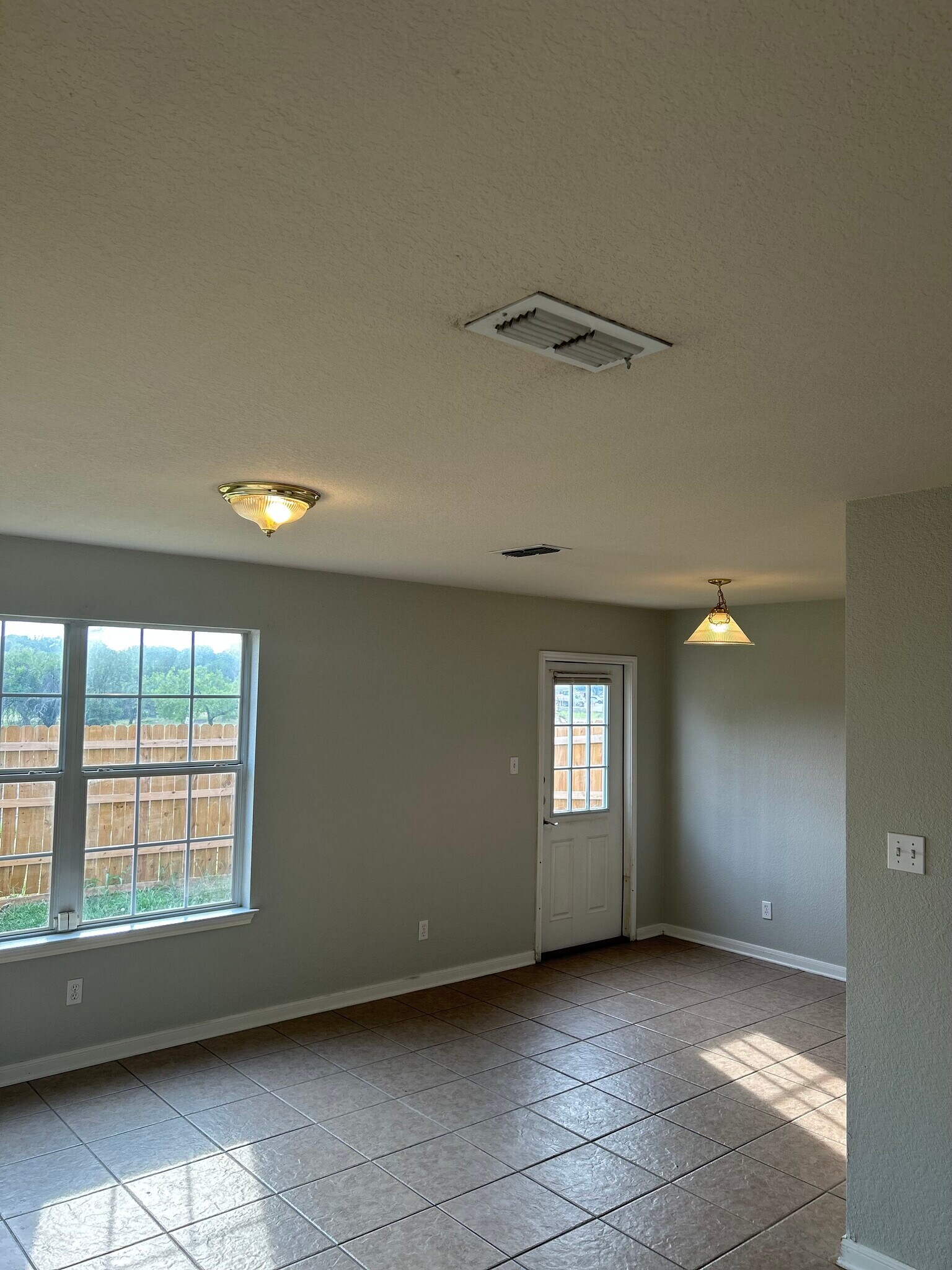 Building Photo - 13613 Woodstone Way