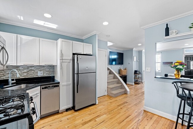 Building Photo - 147 East St