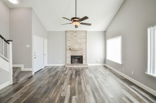 Building Photo - 18723 Lippizaner Dr