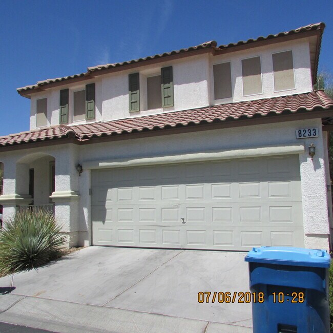 Building Photo - Adorable 2 Story Home!