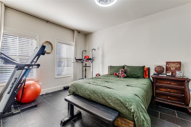 Building Photo - 2171 Helsminster Dr