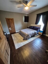 Building Photo - 615 N Meridian St