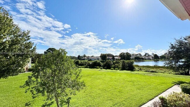 Building Photo - 126 SW Peacock Blvd