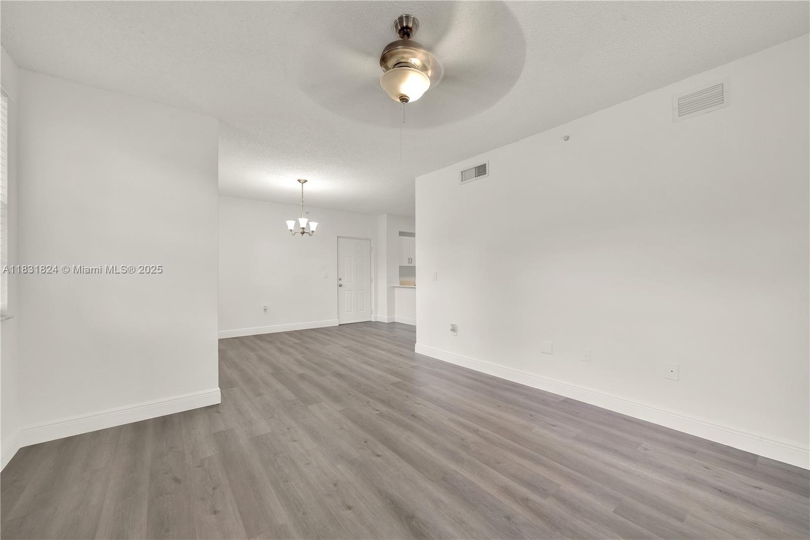 Building Photo - 2080 W Preserve Way