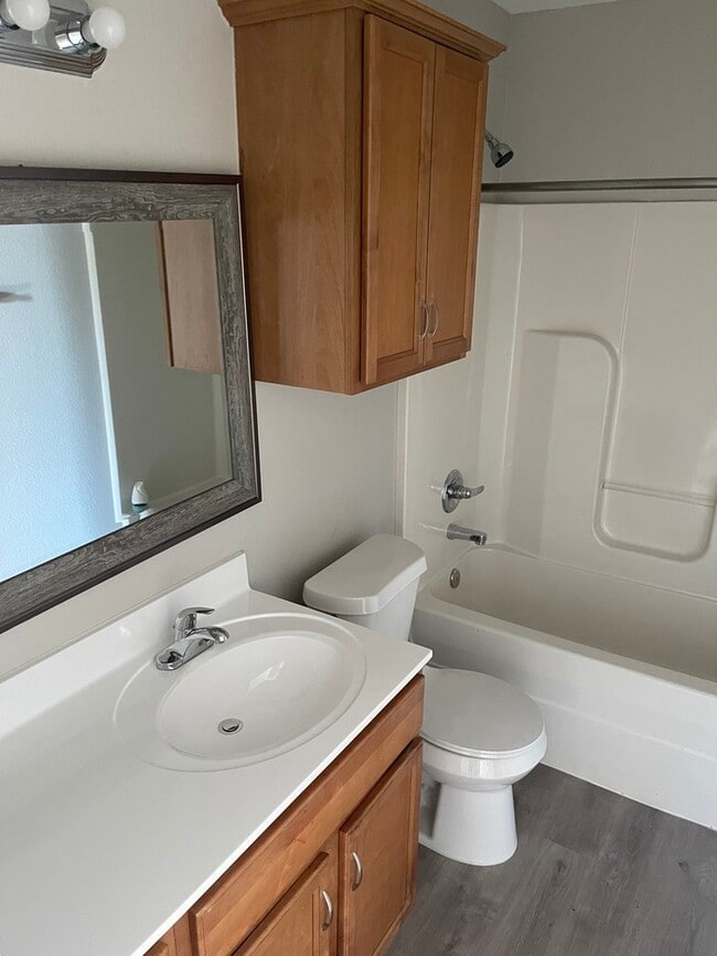 Building Photo - 10702 N 146th E Ave