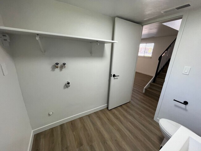 Building Photo - Completely Remodeled 2-Bedroom Duplex Unit by Provo River Trail