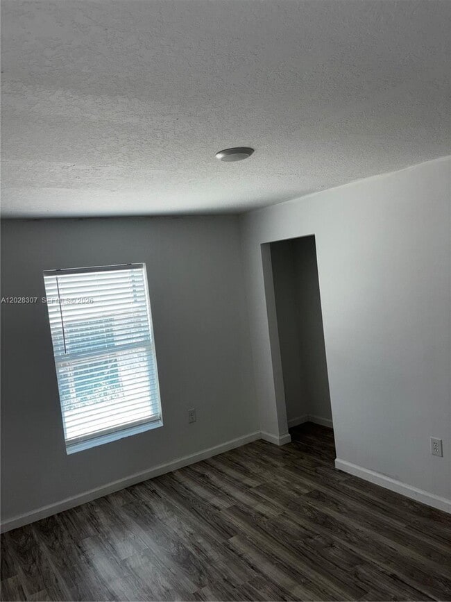 Building Photo - 2650 Degroodt Rd SW