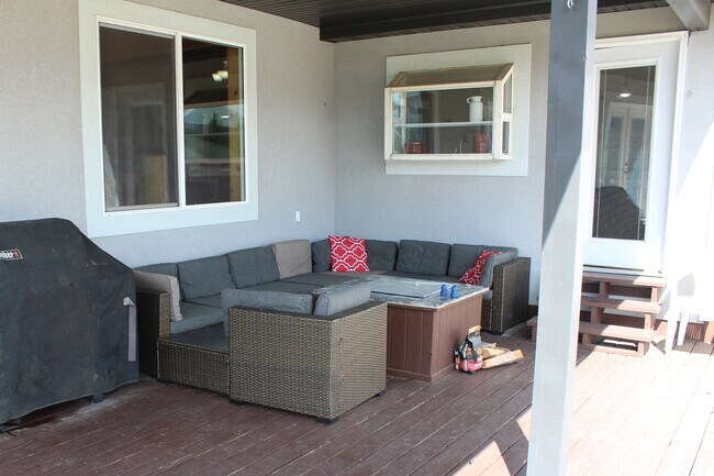 Building Photo - 3572 Wild Mare Way