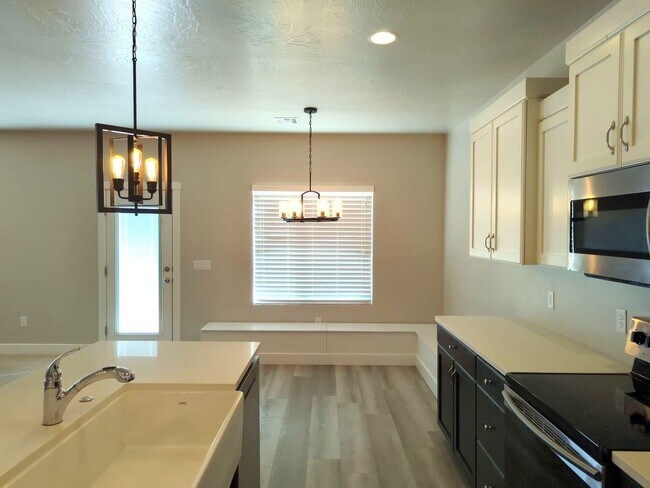 Building Photo - Single Level 3 Bedroom Home in St. George