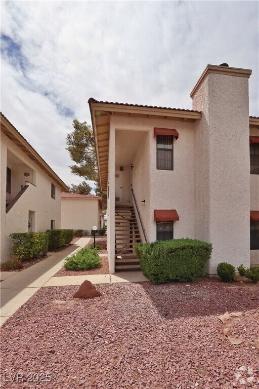 Building Photo - 6625 W Tropicana Ave