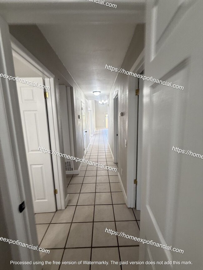 Building Photo - Nice Home For Rent