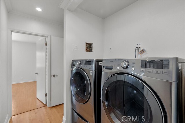 Building Photo - 321 Vía San Sebastian