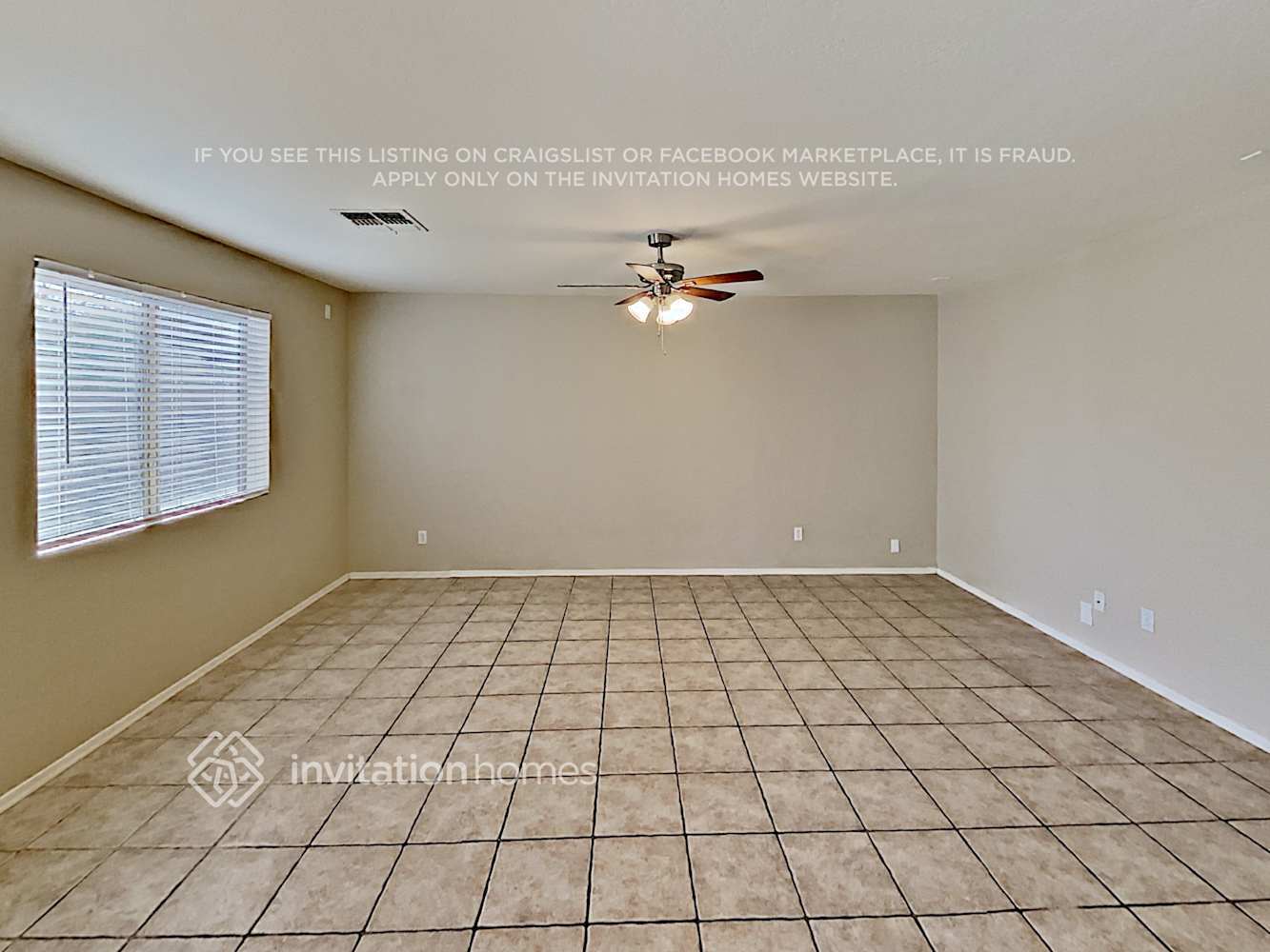 Building Photo - 423 S Sabrina