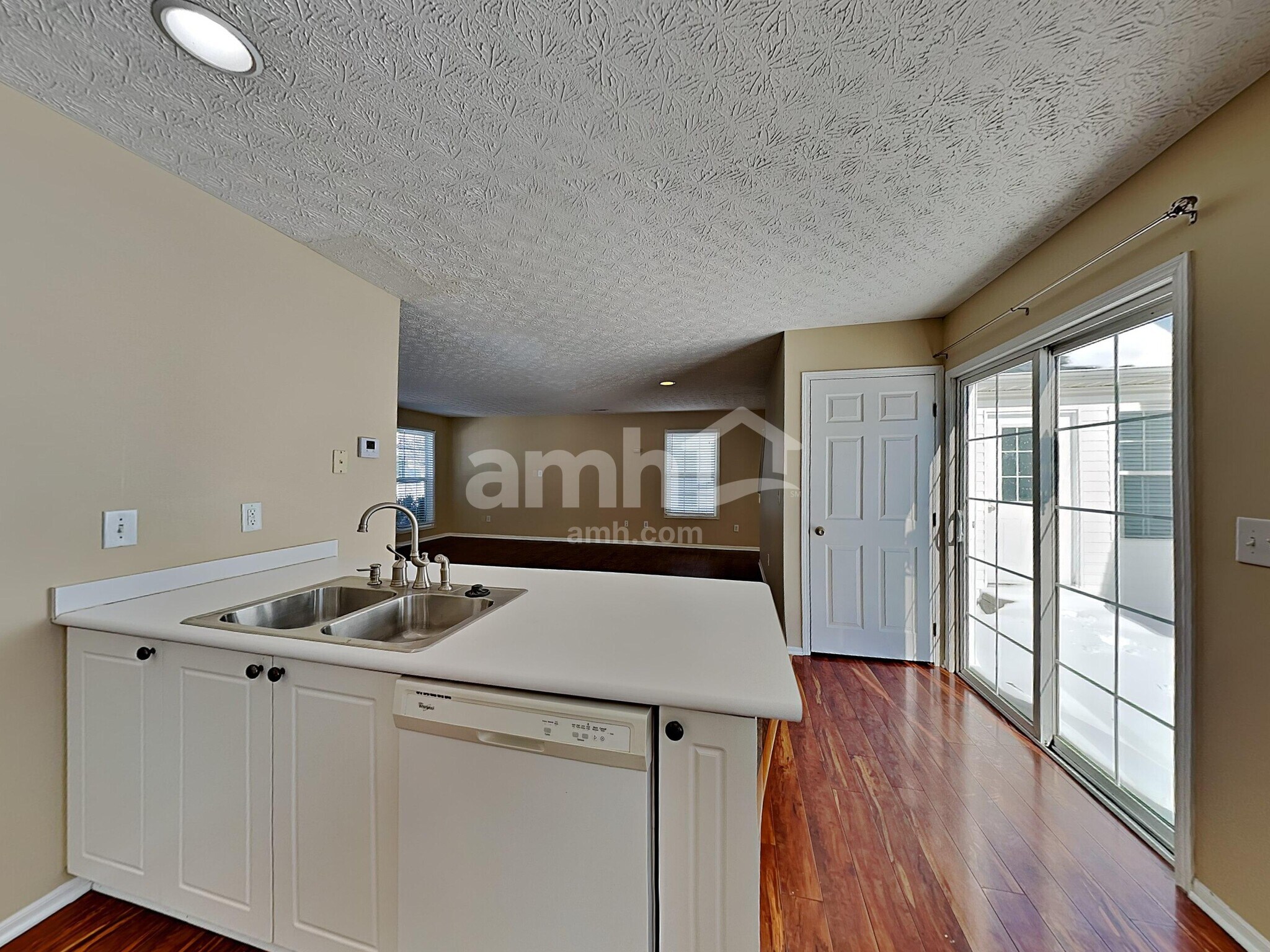 Building Photo - 2480 Bloxom St