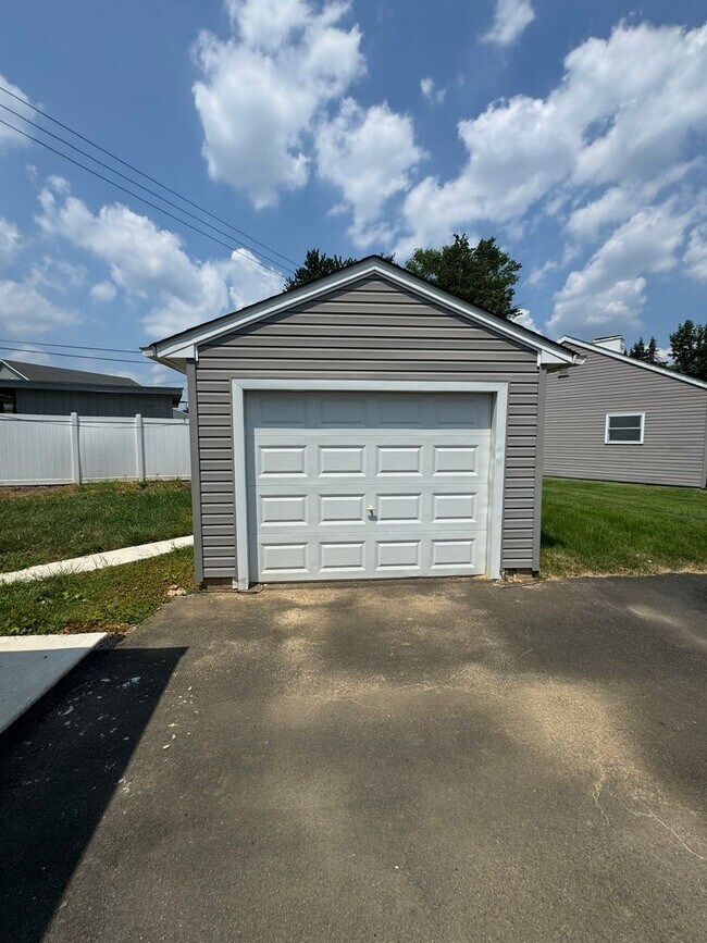 Building Photo - Fully Renovated 3-Bedroom Home with Garage...