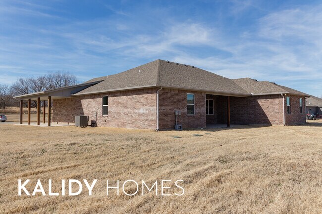 Building Photo - 306 Kirks Holw