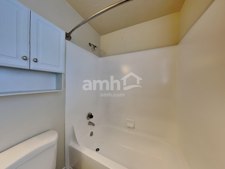 Building Photo - 5404 W Sunfalls Ct