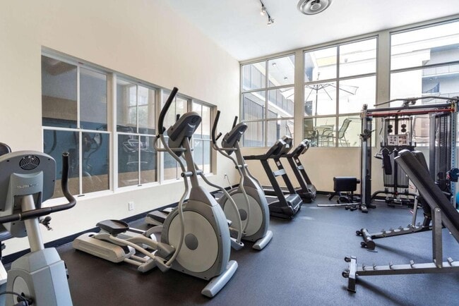 Building Photo - 384 Ralph McGill Blvd NE