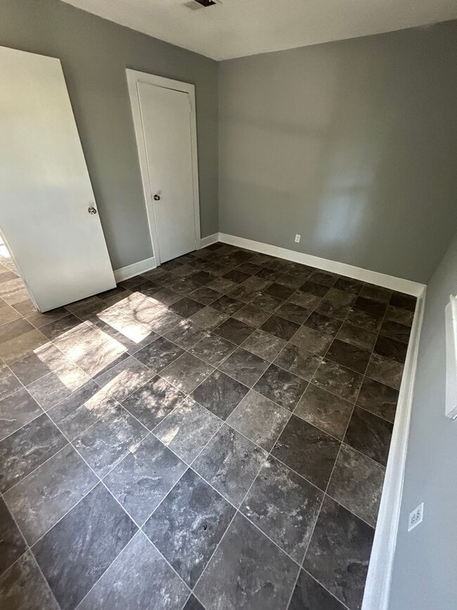 Building Photo - Coming Soon!