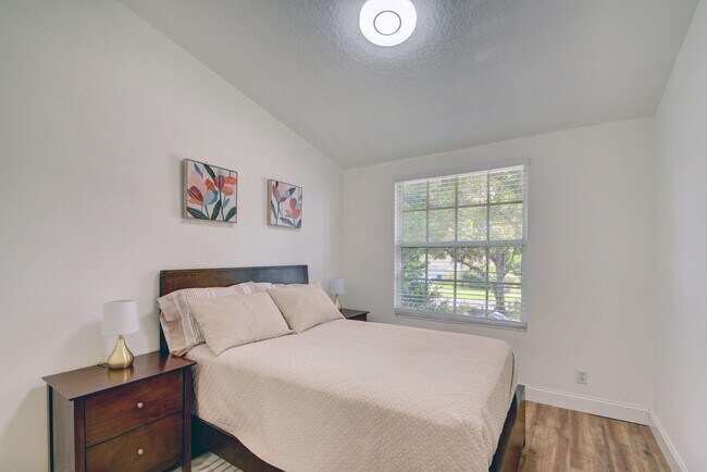 Building Photo - 12554 Westhampton Cir