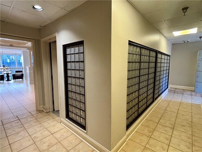 Building Photo - 2479 Peachtree Rd NE