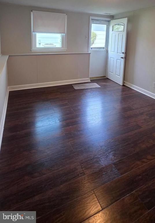 Building Photo - 5454 Burwood Ave