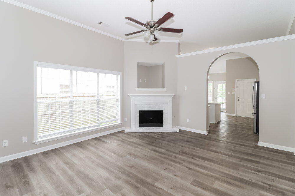 Building Photo - 8645 Valmont Cir