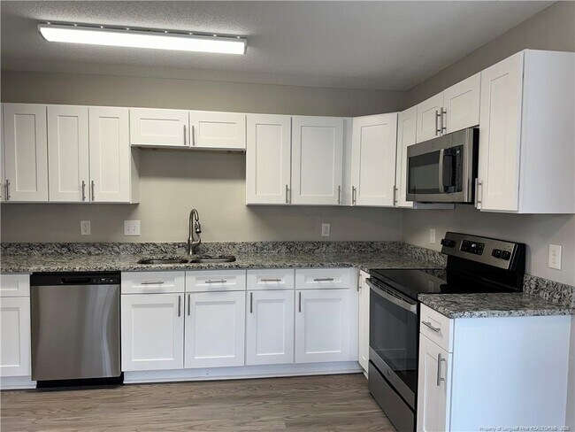 Building Photo - 304 Rangoon Ct