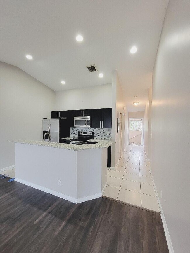 Building Photo - 4536 Oak Terrace Dr