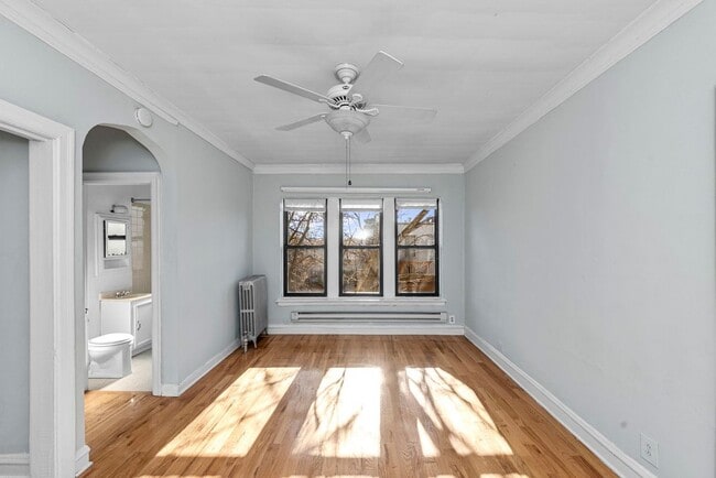 Building Photo - 4614 N Paulina St