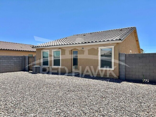 Building Photo - 944 Starview Ave