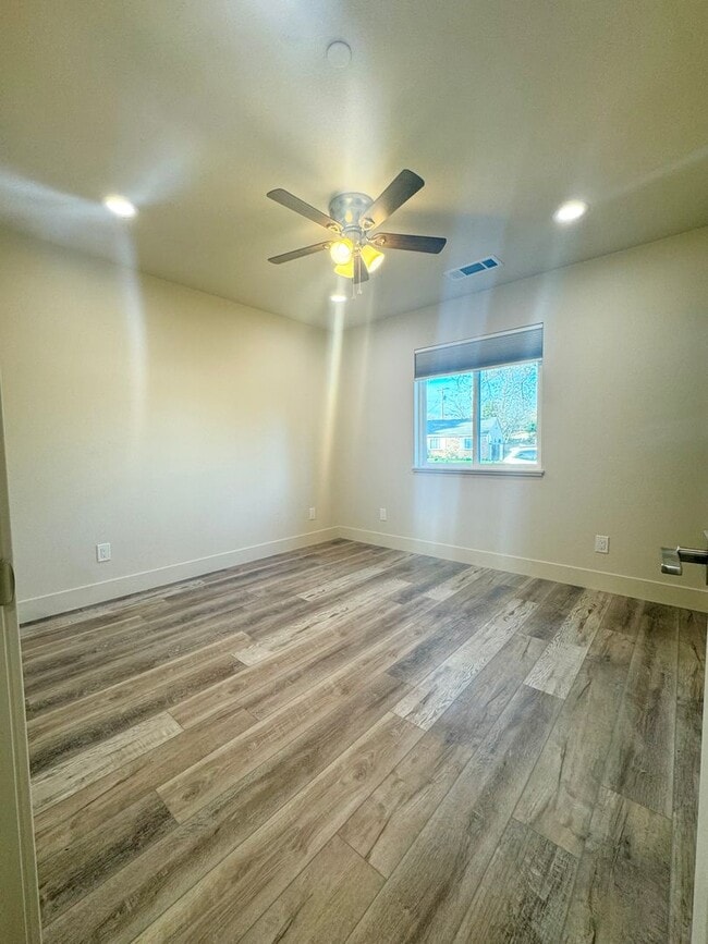 Building Photo - Luxury Living Redefined: Exquisite New Build