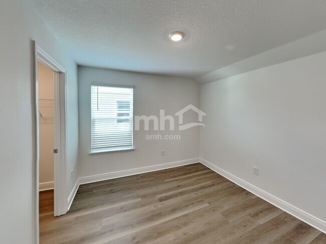 Building Photo - 14618 Cedar Trunk Ter