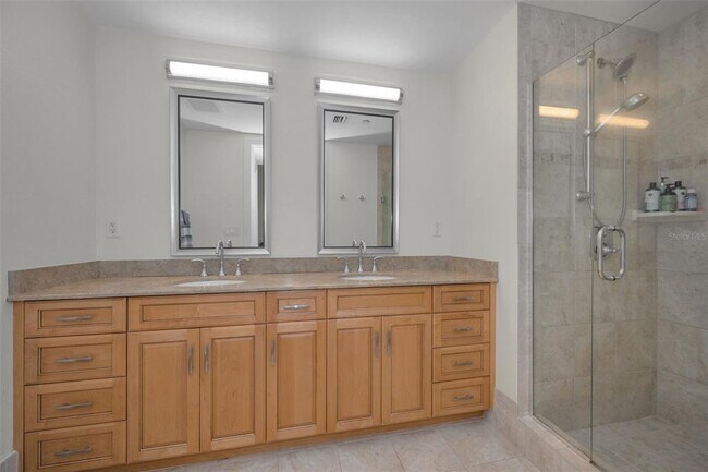 Building Photo - 331 Cleveland St