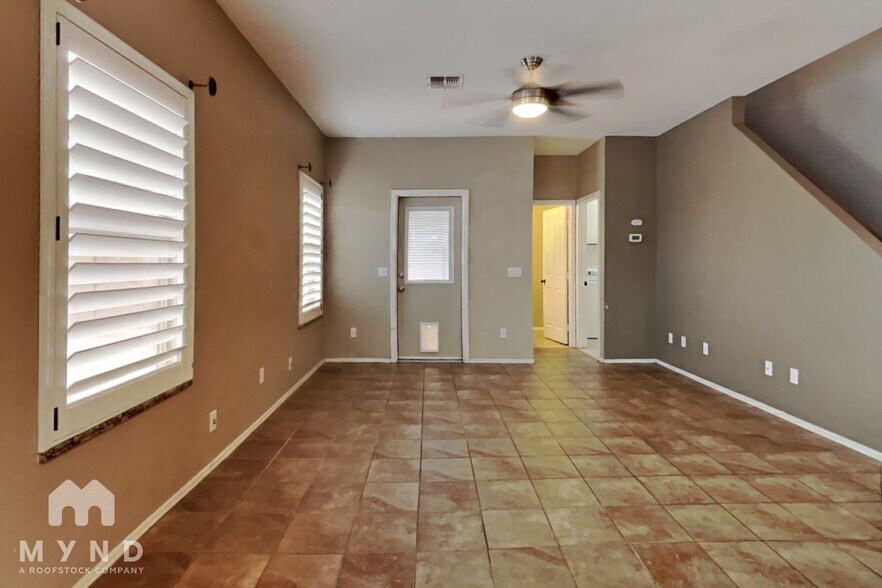 Building Photo - 2157 S Luther