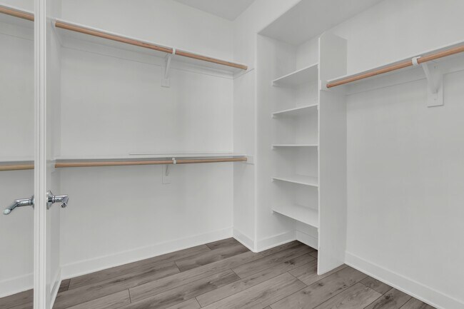 Building Photo - 1879 Union St