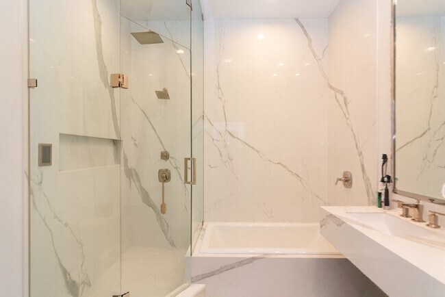 Building Photo - 288 Commonwealth Ave