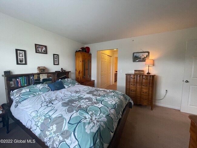 Building Photo - 15 Kempton Pl
